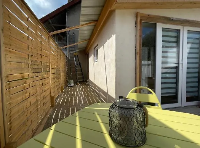 L Agreable Apartment *